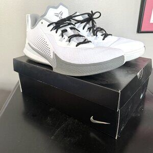 Nike Kobe Mamba Furys, White, Size 13
